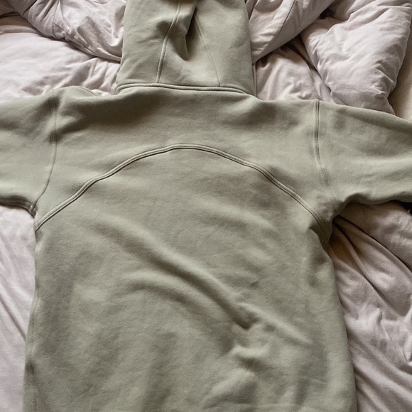 Lululemon pullover hoodie in pastel green colour size 6 - Picture 3 of 5
